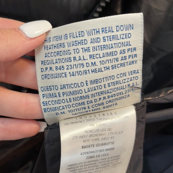 Moncler down jacket - Picture 7 of 9